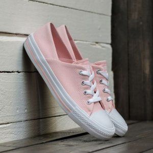 Converse Chuck Taylor Coral Ox Women's Size 8 Shoe